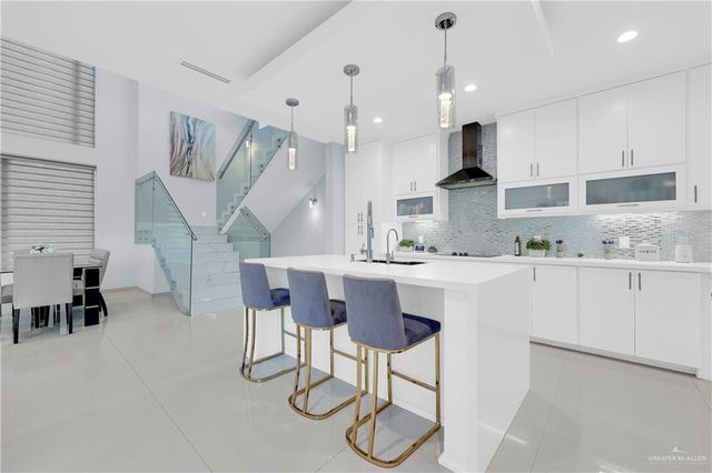 2301 S 49th Street, Mcallen, TX 78503