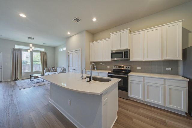 17303 Emperador DR, Pflugerville, TX 78664