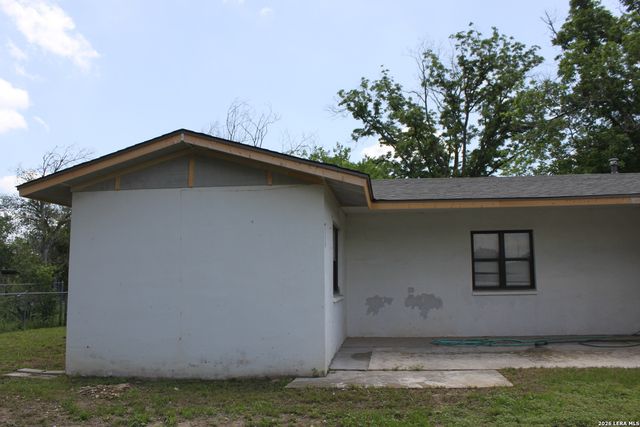 211 Dowman St, Schertz, TX 78154