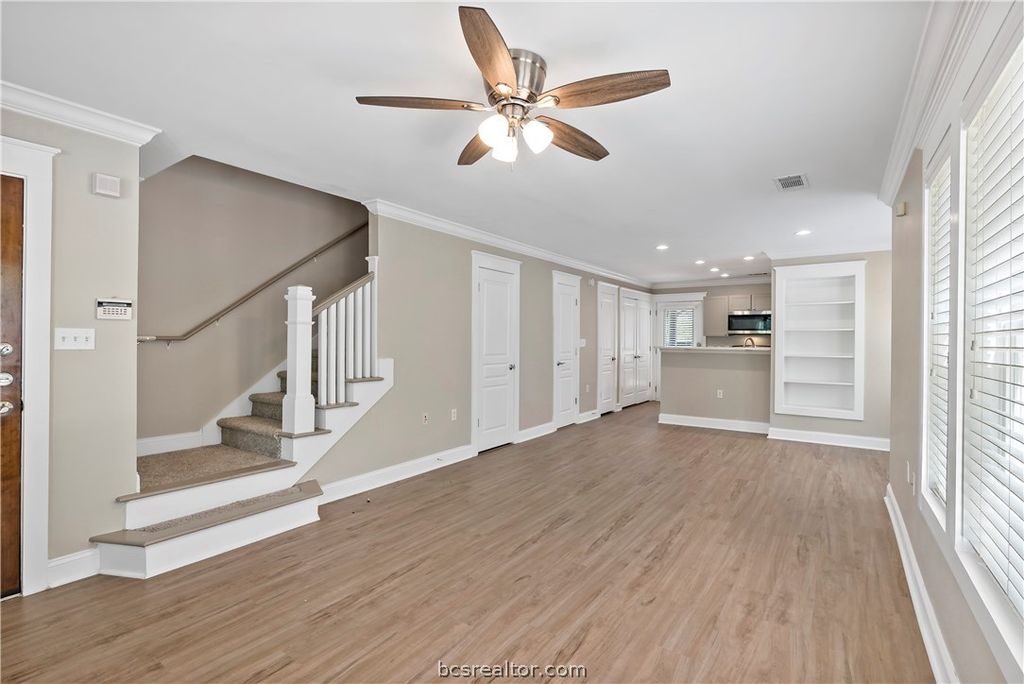 1725 Harvey Mitchell Parkway S 1112, College Station, TX 77840 — photo 5