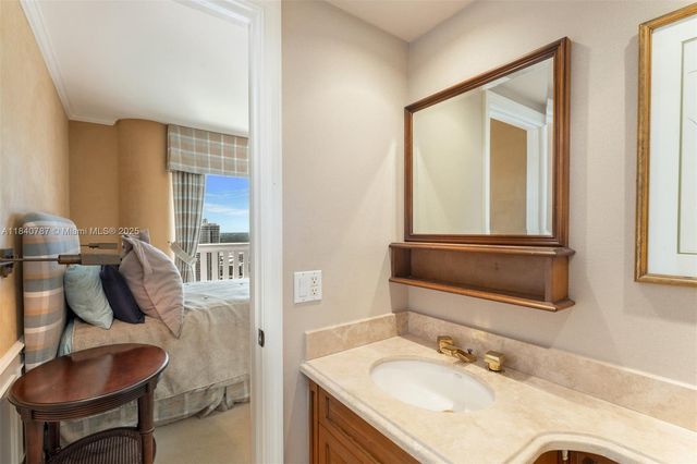 3000 Island Blvd 2902, Aventura, FL 33160