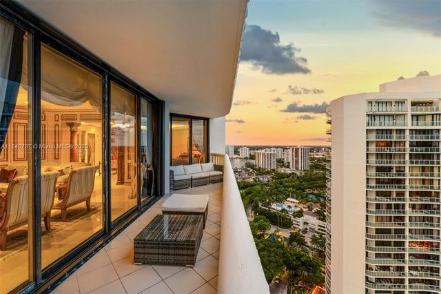 3000 Island Blvd 2902, Aventura, FL 33160