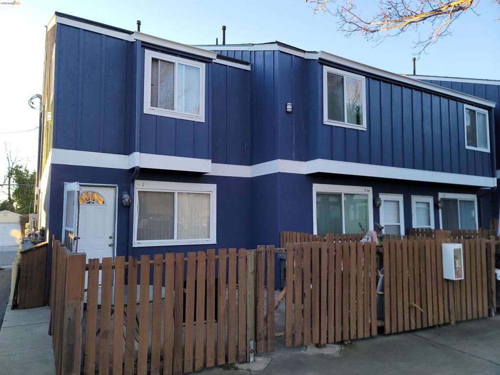 Image 2 of property listing at 1826 1826 Vicksburg Ave, Oakland, CA 94601