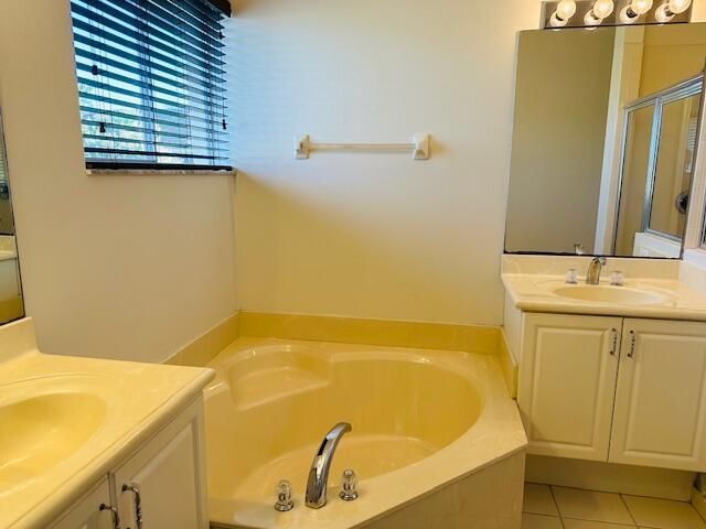 4390 Berkshire Wharf Drive, Lake Worth, FL 33461