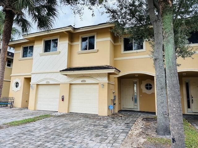 4390 Berkshire Wharf Drive, Lake Worth, FL 33461