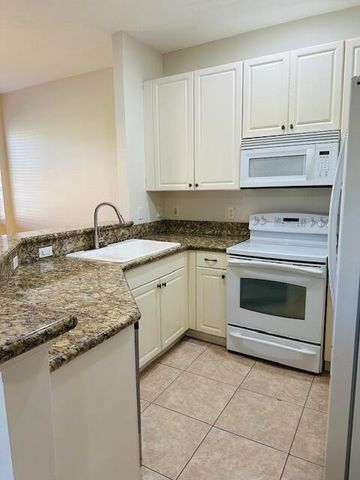 4390 Berkshire Wharf Drive, Lake Worth, FL 33461