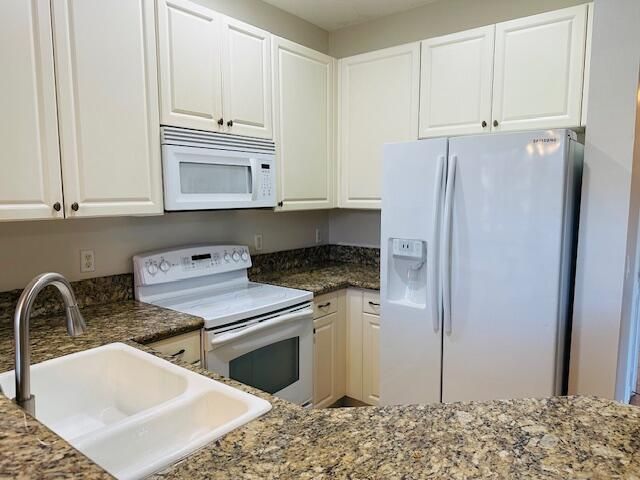 4390 Berkshire Wharf Drive, Lake Worth, FL 33461