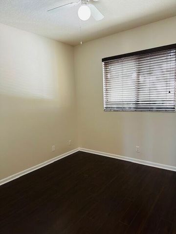 4390 Berkshire Wharf Drive, Lake Worth, FL 33461