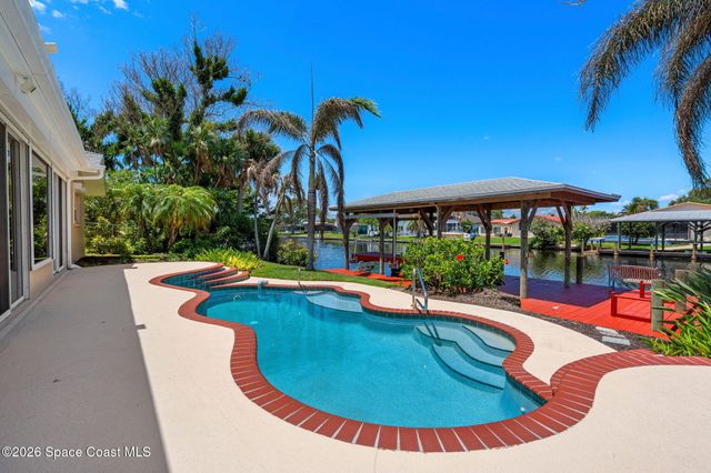 27 Westview Lane, Cocoa Beach, FL 32931