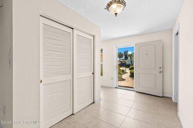 27 Westview Lane, Cocoa Beach, FL 32931