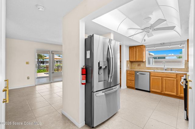 27 Westview Lane, Cocoa Beach, FL 32931