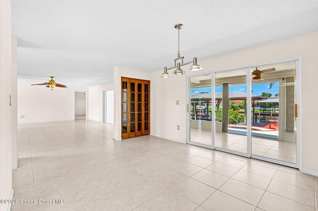 27 Westview Lane, Cocoa Beach, FL 32931