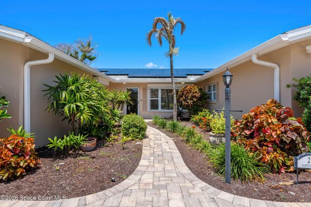 27 Westview Lane, Cocoa Beach, FL 32931