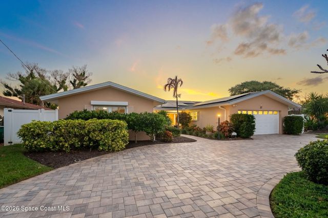 27 Westview Lane, Cocoa Beach, FL 32931