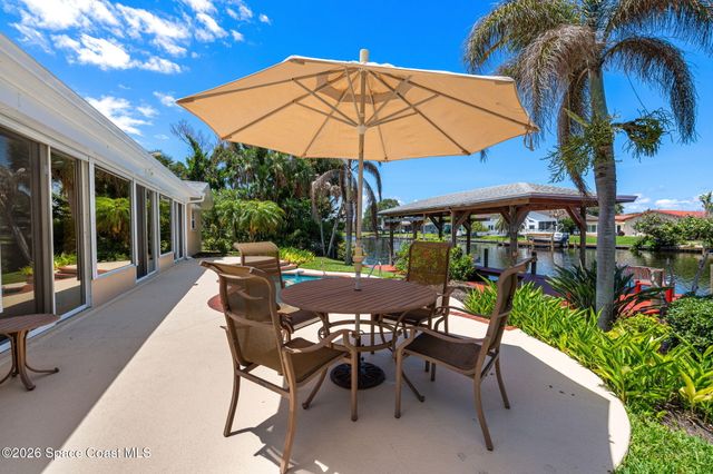 27 Westview Lane, Cocoa Beach, FL 32931