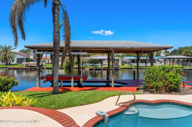 27 Westview Lane, Cocoa Beach, FL 32931