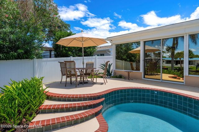 27 Westview Lane, Cocoa Beach, FL 32931