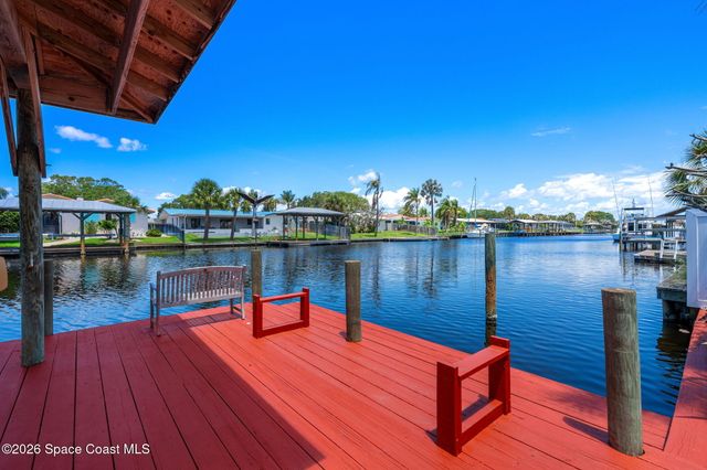27 Westview Lane, Cocoa Beach, FL 32931