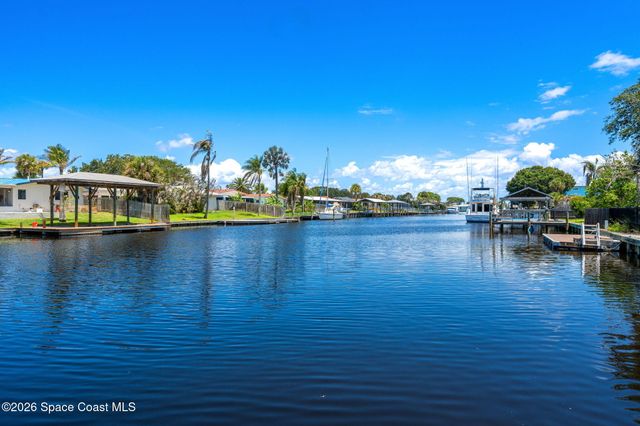 27 Westview Lane, Cocoa Beach, FL 32931