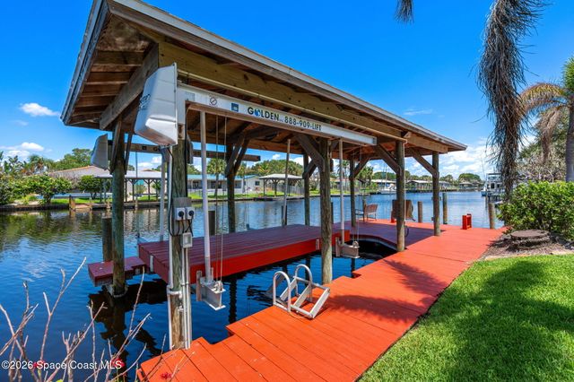 27 Westview Lane, Cocoa Beach, FL 32931