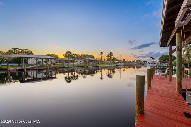 27 Westview Lane, Cocoa Beach, FL 32931
