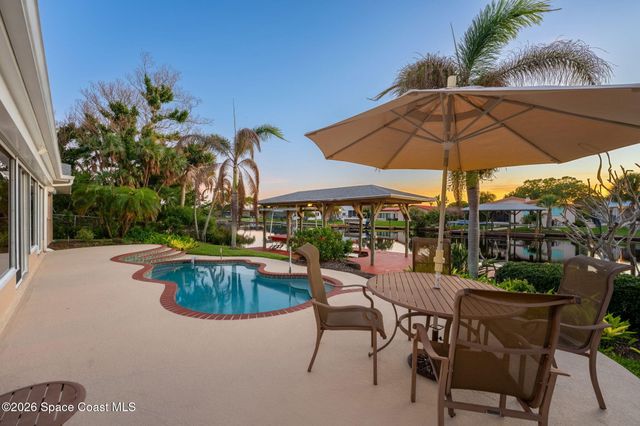 27 Westview Lane, Cocoa Beach, FL 32931