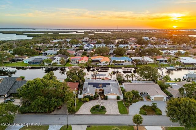27 Westview Lane, Cocoa Beach, FL 32931