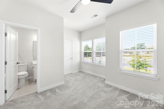1049 Simcoe Lane, Charlotte, NC 28217