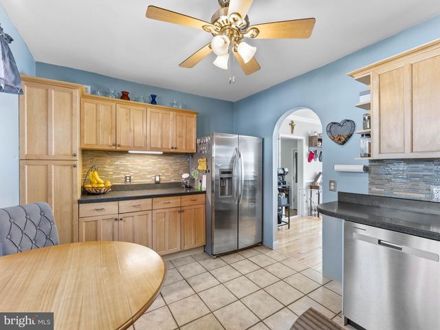 214 SPRUCE ST, Audubon, NJ 08106