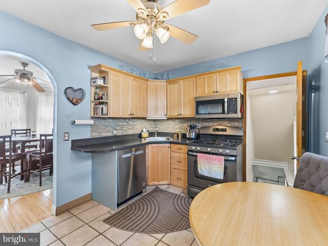 214 SPRUCE ST, Audubon, NJ 08106
