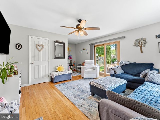 214 SPRUCE ST, Audubon, NJ 08106