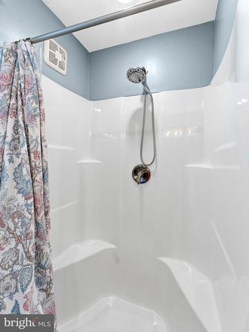 214 SPRUCE ST, Audubon, NJ 08106