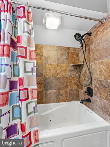 214 SPRUCE ST, Audubon, NJ 08106