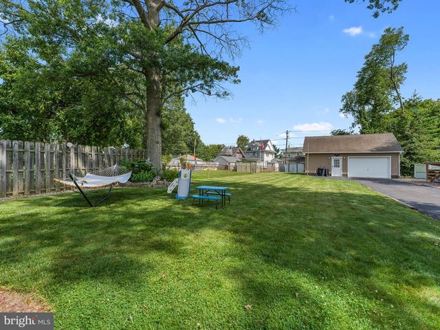 214 SPRUCE ST, Audubon, NJ 08106