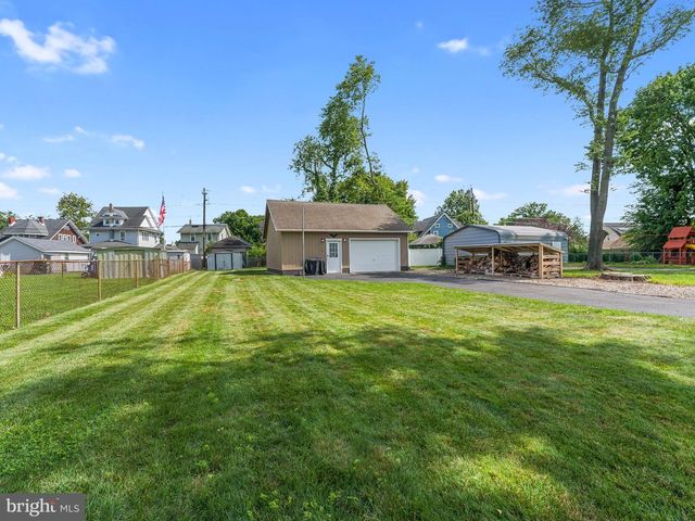 214 SPRUCE ST, Audubon, NJ 08106