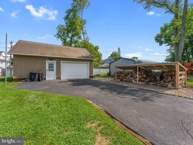 214 SPRUCE ST, Audubon, NJ 08106