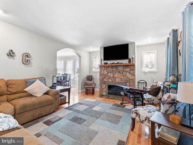 214 SPRUCE ST, Audubon, NJ 08106