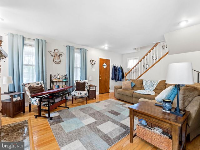 214 SPRUCE ST, Audubon, NJ 08106