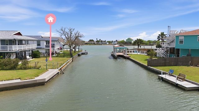 3 Scallop Dr, Rockport, TX 78382