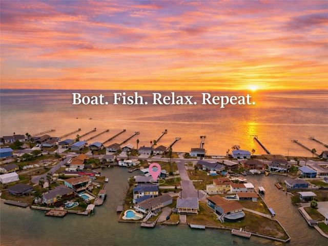 3 Scallop Dr, Rockport, TX 78382