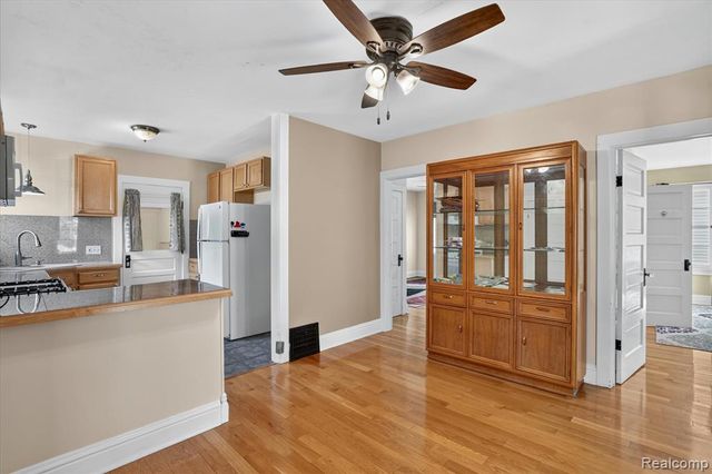 410 S Center Street, Howell, MI 48843