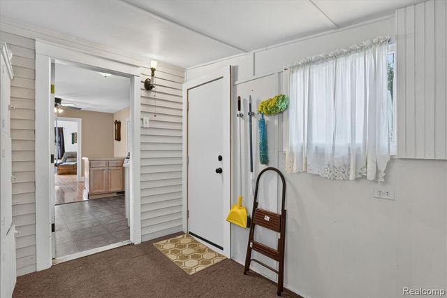 410 S Center Street, Howell, MI 48843