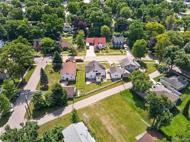 410 S Center Street, Howell, MI 48843