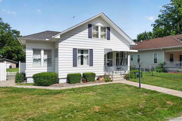 410 S Center Street, Howell, MI 48843