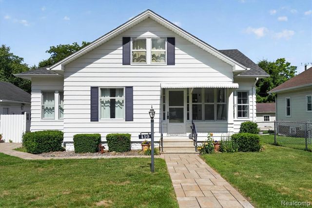 410 S Center Street, Howell, MI 48843