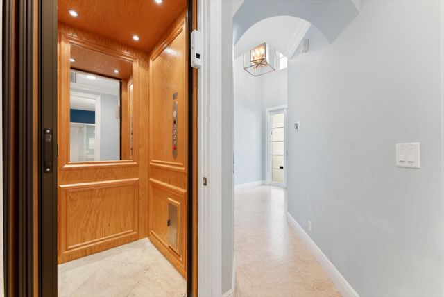 604 NE Francesca Lane, Boca Raton, FL 33487