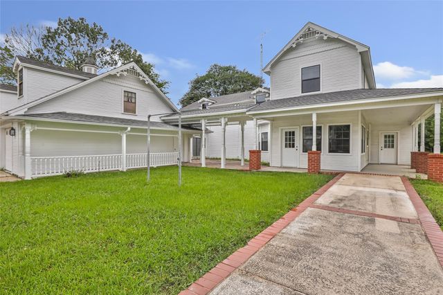 1331 County Road 2071, Hull, TX 77564