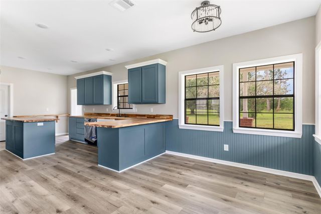 1331 County Road 2071, Hull, TX 77564