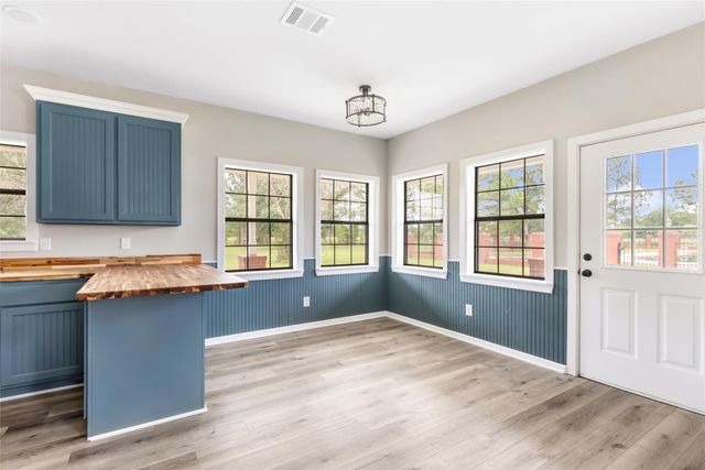 1331 County Road 2071, Hull, TX 77564