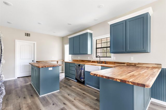 1331 County Road 2071, Hull, TX 77564